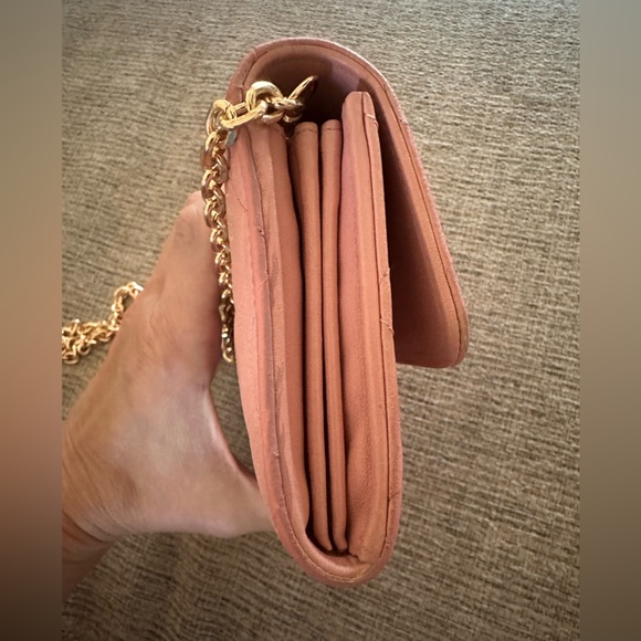 Authentic CHANEL quilted wallet with removable unbranded chain crossbody - Picture 7 of 13